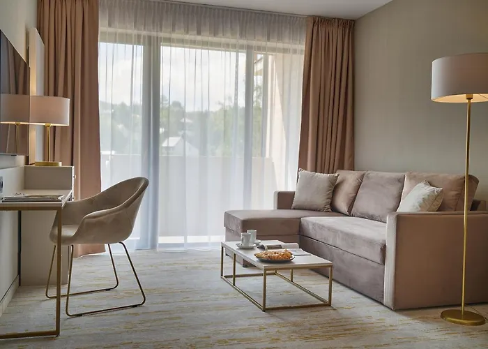 Five Seasons アパートホテル