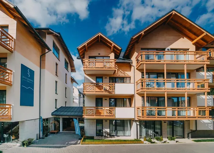 Five Seasons アパートホテル