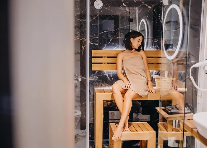 Five Seasons アパートホテル 4*