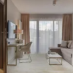 Five Seasons Aparthotel 4*