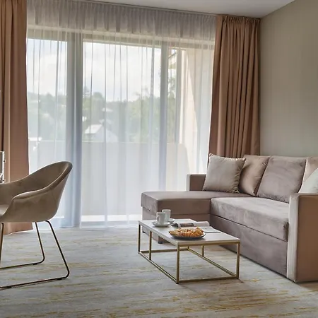 Five Seasons Aparthotel