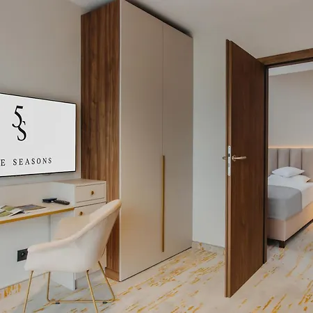 Lejlighedshotel Five Seasons
