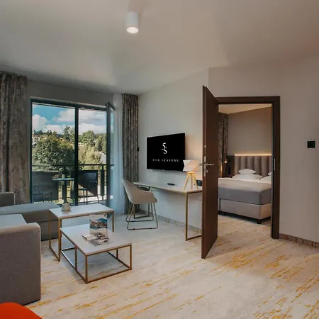 Five Seasons Lejlighedshotel