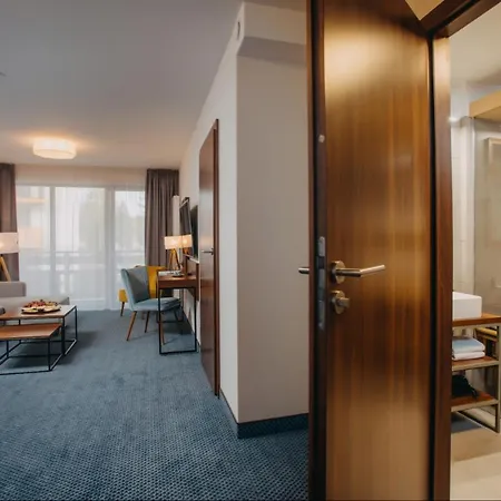 Aparthotel Five Seasons 4*