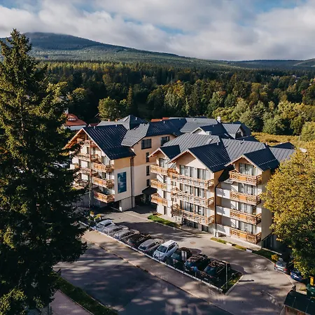 Five Seasons Lejlighedshotel 4*
