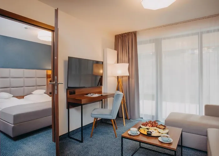 Five Seasons Aparthotel