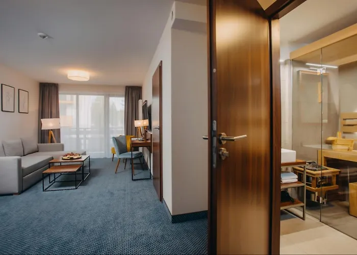 Aparthotel Five Seasons 4*