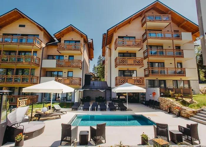 Five Seasons Aparthotel 4*